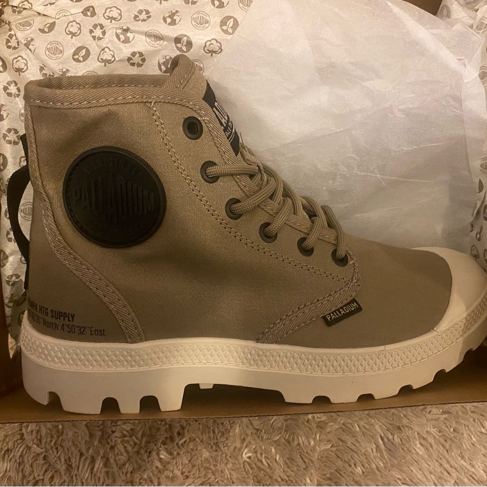 Palladium Tan Hi, NEW w/ box